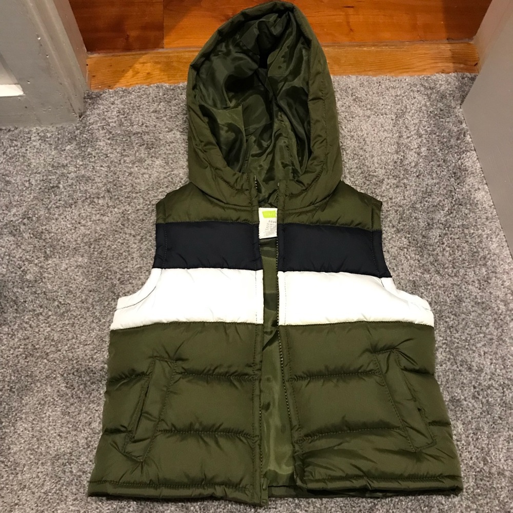 Crazy 8 puffer vest
